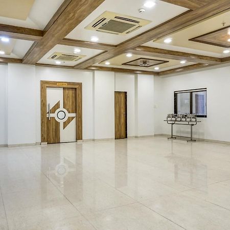 Super Townhouse Oak Regal Inn Near Sant Tukaram Nagar Metro Station Pimpri-Chinchwad Exterior photo