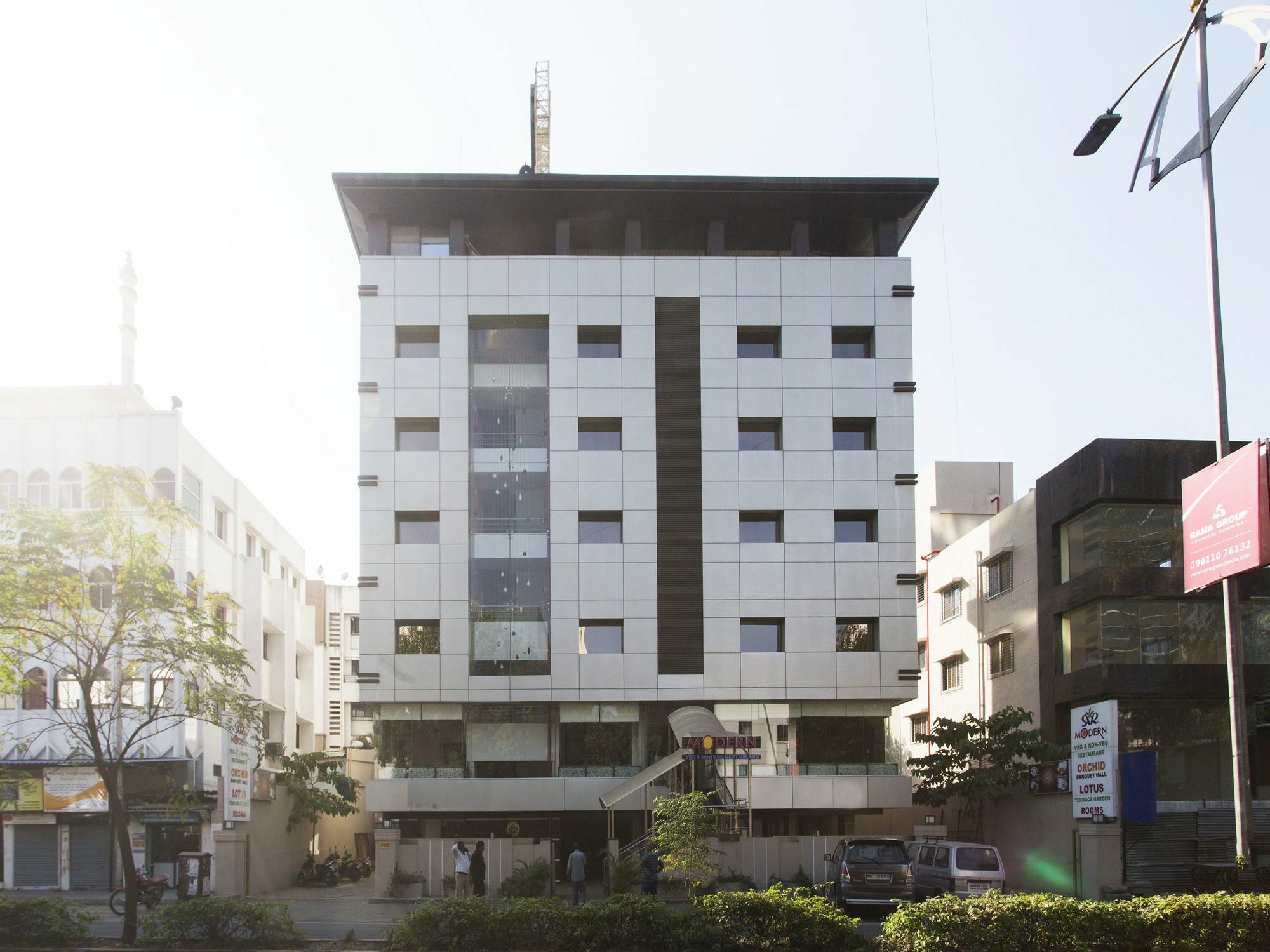 Super Townhouse Oak Regal Inn Near Sant Tukaram Nagar Metro Station Pimpri-Chinchwad Exterior photo