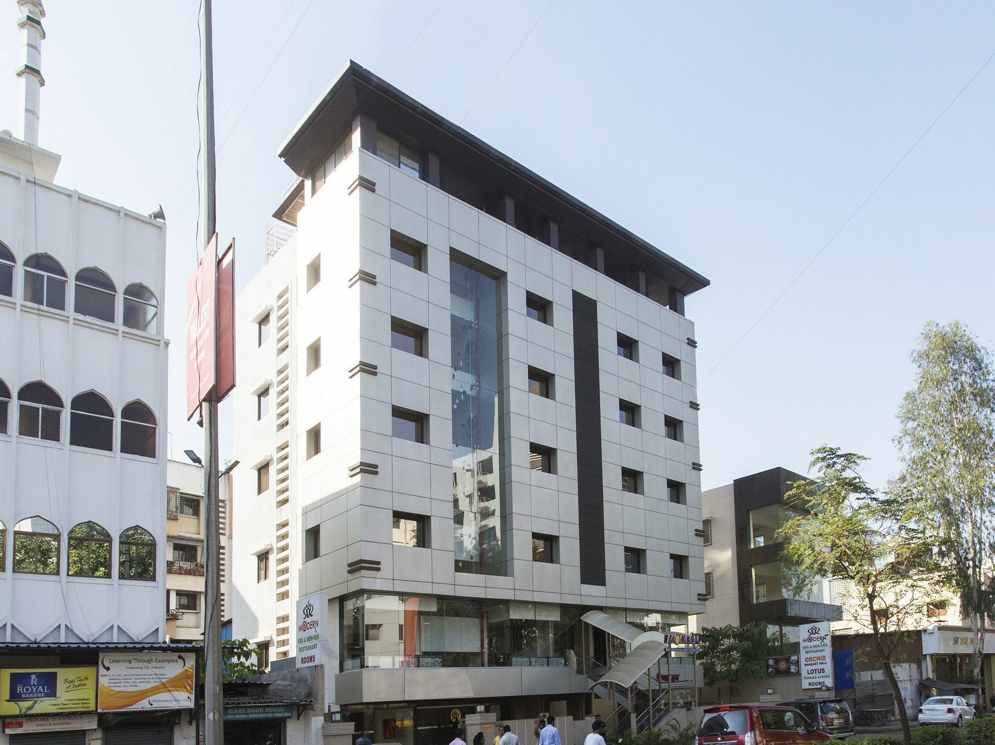 Super Townhouse Oak Regal Inn Near Sant Tukaram Nagar Metro Station Pimpri-Chinchwad Exterior photo