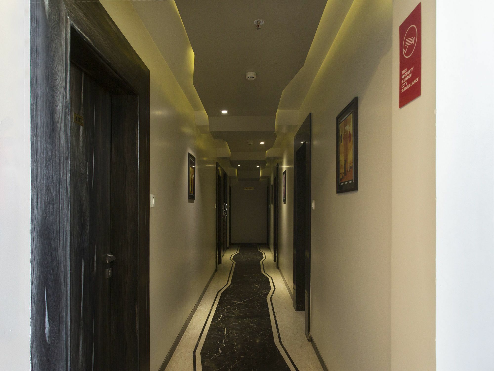 Super Townhouse Oak Regal Inn Near Sant Tukaram Nagar Metro Station Pimpri-Chinchwad Exterior photo